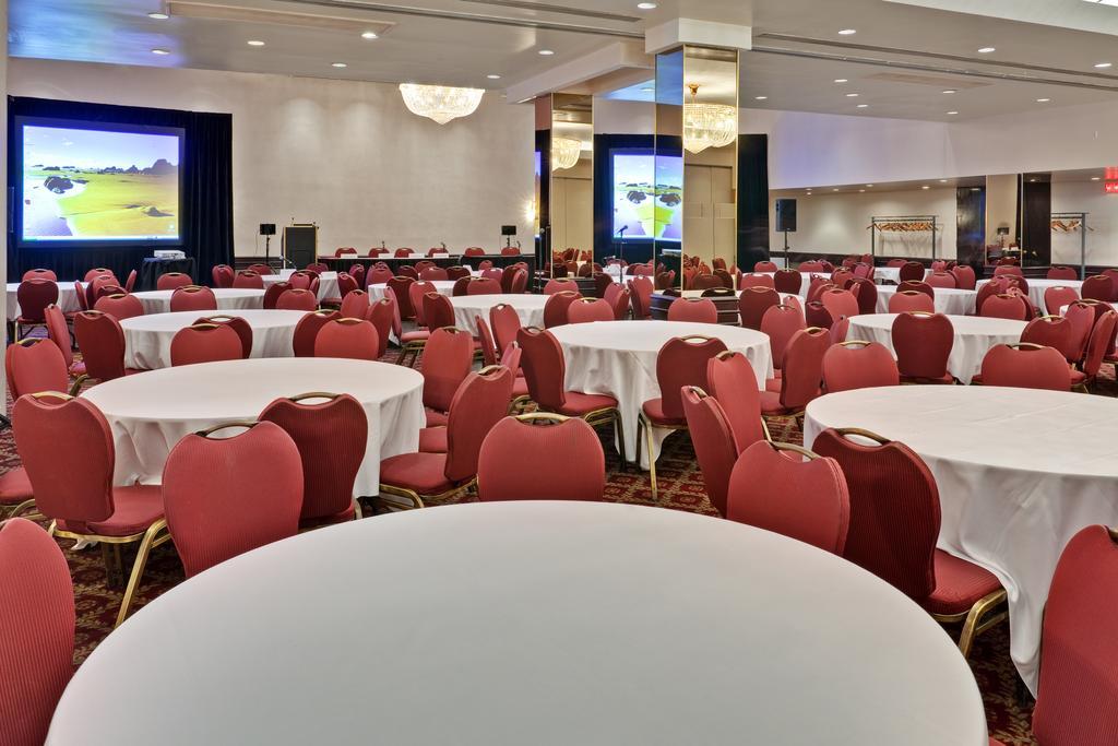 Holiday Inn Montreal Midtown Зручності фото