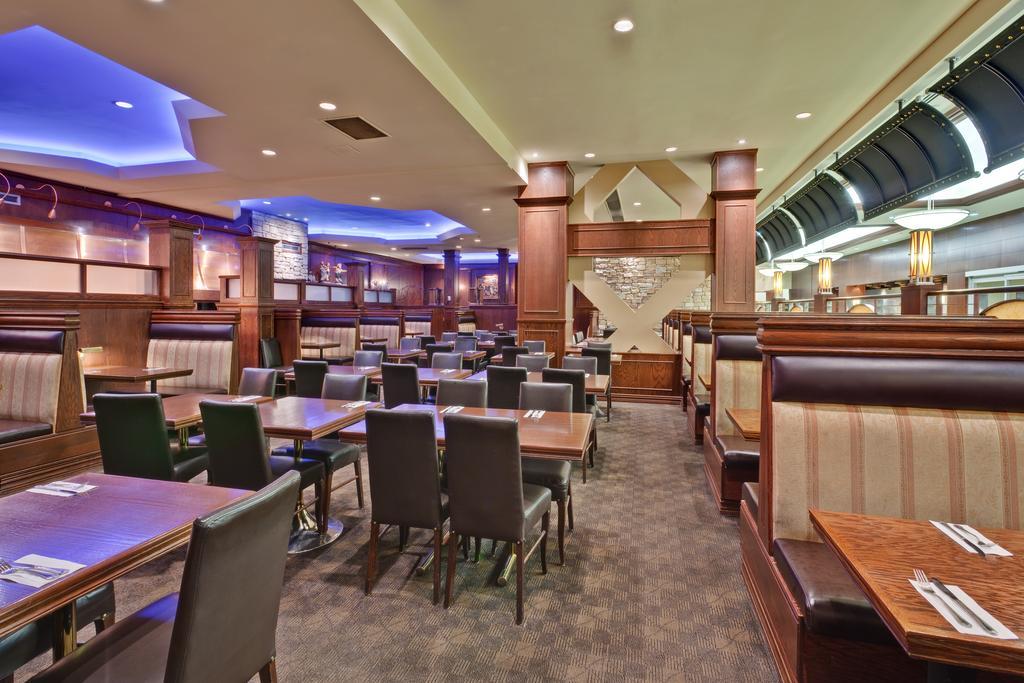 Holiday Inn Montreal Midtown Екстер'єр фото