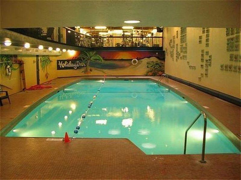 Holiday Inn Montreal Midtown Екстер'єр фото